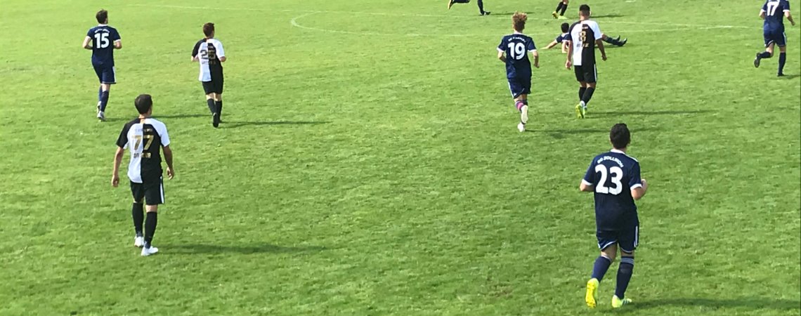 Stäfa spielt erfrischenden Fussball im Seederby, der SC Zollikon hatte in diesem Spiel keine Chance.